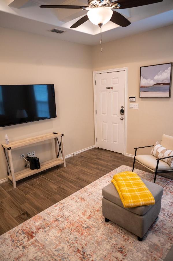דירות אדינבורג Fabulous King Size Bed In A Gated Neighborhood! מראה חיצוני תמונה